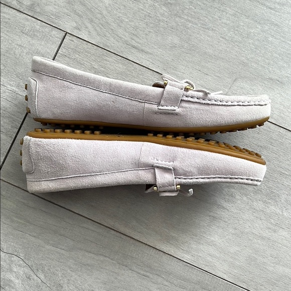 NWOT RALPH LAUREN Suede Leather Loafer with Bow and Gold Detail, Size 7.5 - Picture 9 of 11